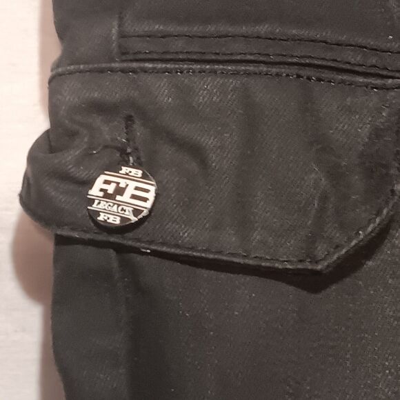 The FB Fubu Black Denim Cargo Jeans Embroidered Pockets Men's Size 42x30 - Picture 9 of 11